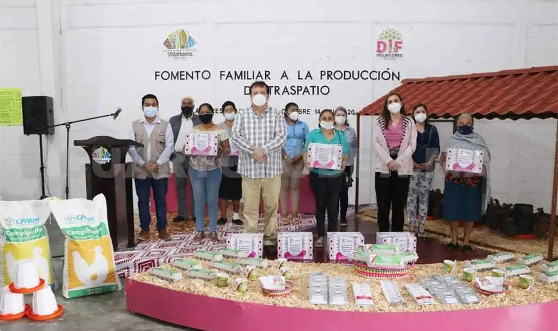 Dan apoyos alimentarios a mujeres de 13 ejidos