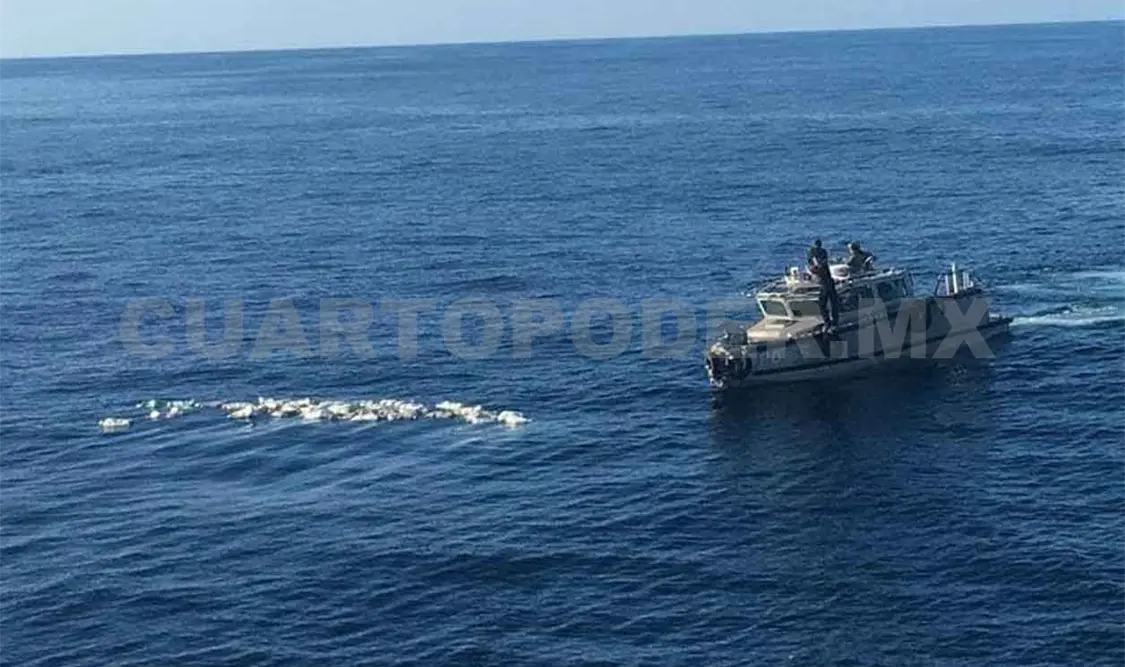 Aseguran 850 kilos de cocaína en alta mar