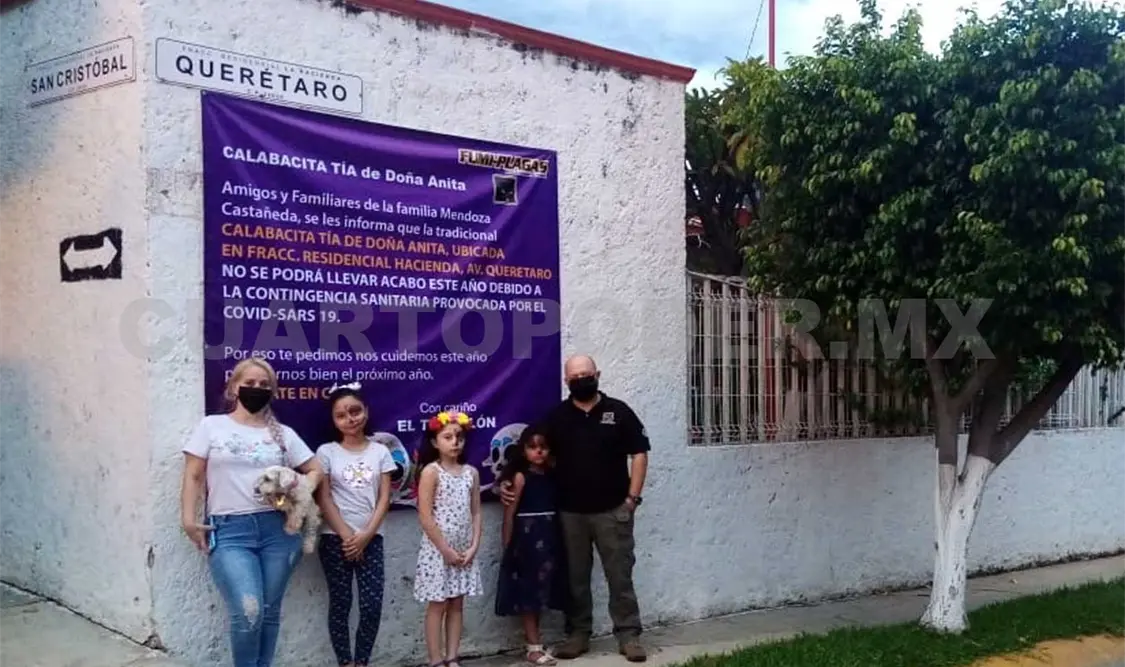 Con anuncios en el exterior de la casa, la familia Mendoza Castañeda advirtió que esperan que la celebración se reanude el próximo año 2021. José Ortega / CP
