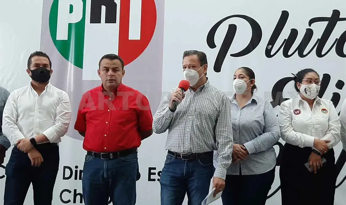 Reprochan reducción de prerrogativas a partidos