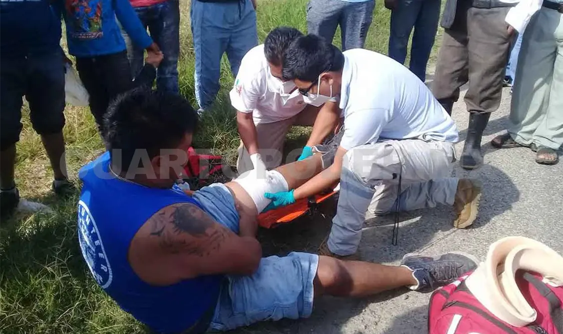 Choque de motocicletas salda con tres lesionados