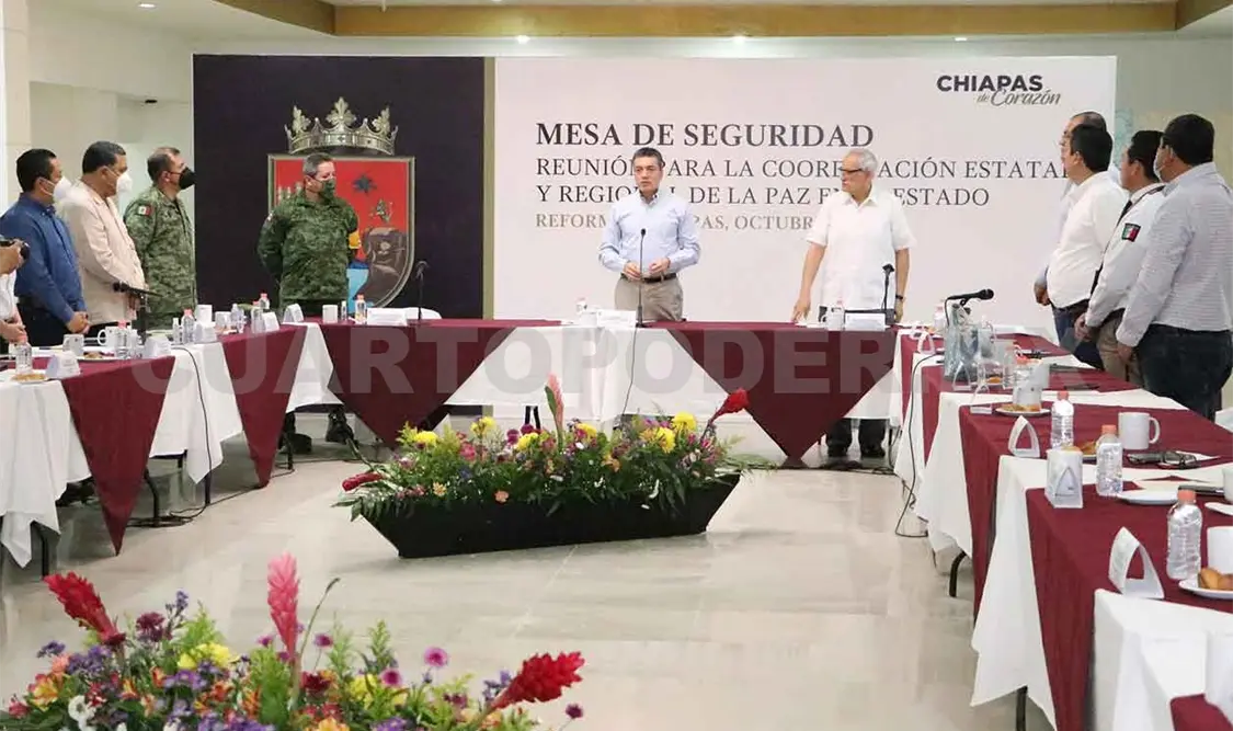 Reconoce gobierno labor de doctoras y doctores