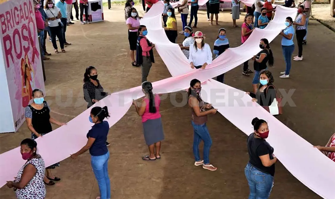 Brigada Rosa beneficia a mujeres del ejido 5 de Mayo