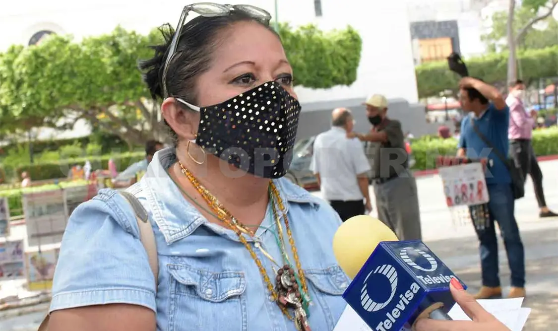 Mujer señala amenazas de un mando policiaco