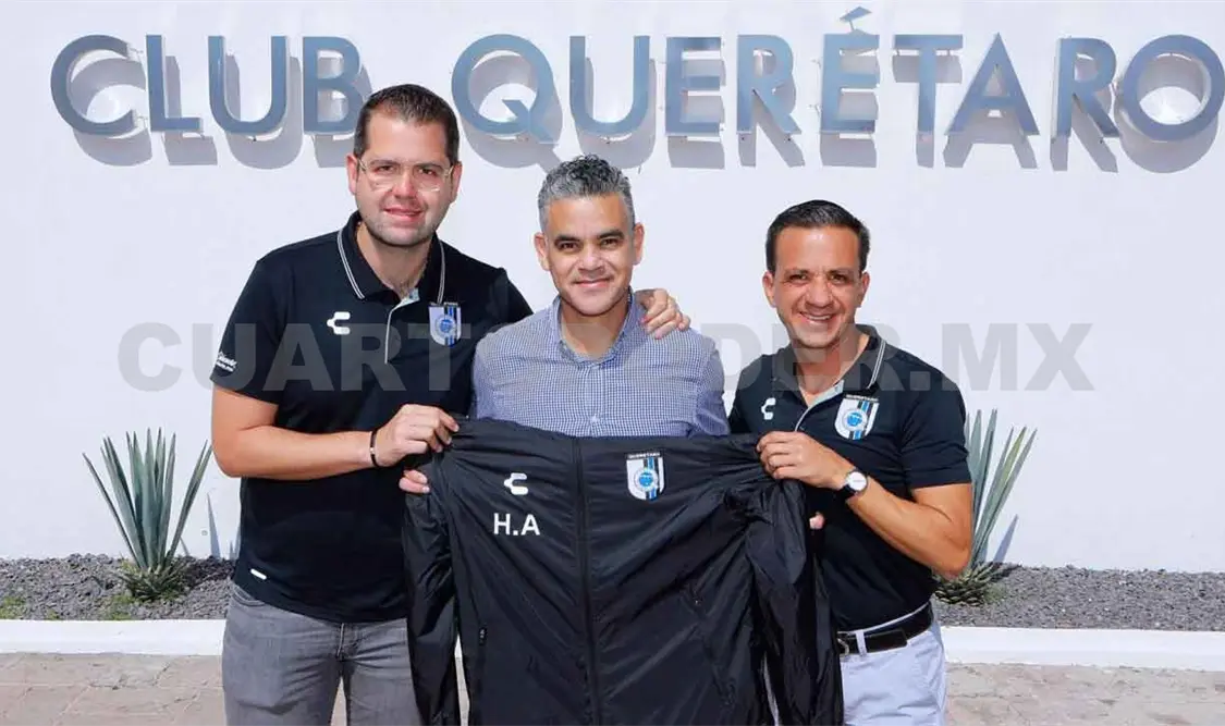 Querétaro se “roba” al “Gringo” Castro