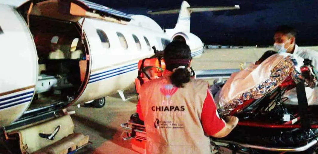 Gobierno de Chiapas traslada vía aérea a Estados Unidos a una menor con quemaduras