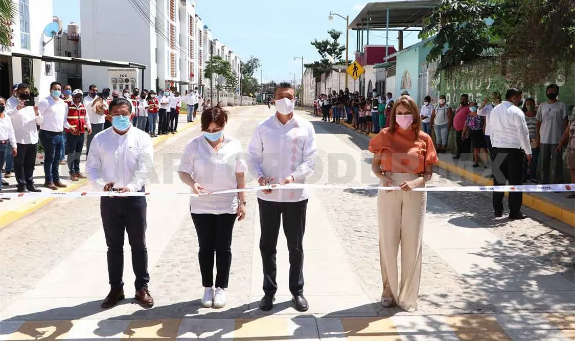 Rutilio Escandón inaugura pavimentación de calles