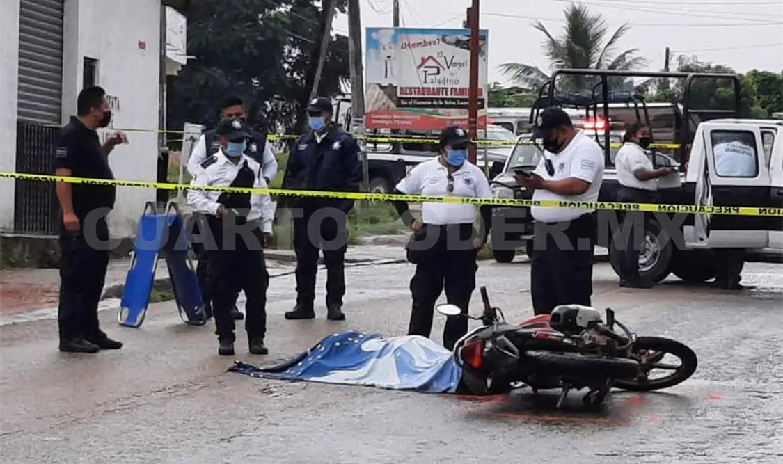 Motociclista pierde la vida al derrapar en la carretera
