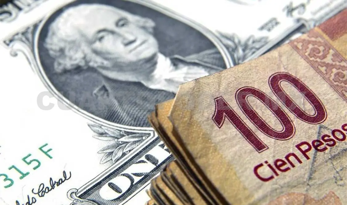 La moneda mexicana terminó la semana cotizando alrededor de 20.60 pesos por dólar. Twitter