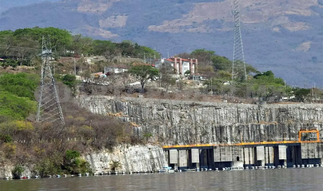 En este año se han aplicado desfogues en las presas, debido a la cantidad de agua que ingresa y a la capacidad de almacenamiento. Guillermo Ramos / CP