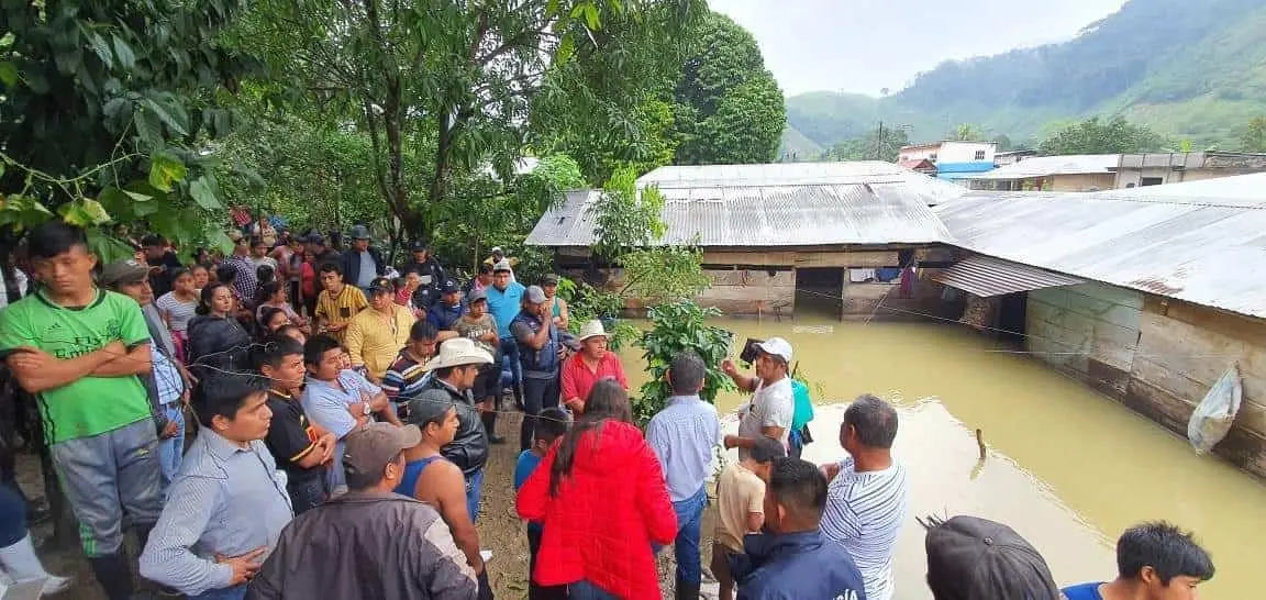 Suman 22 muertos y más de cinco mil damnificados