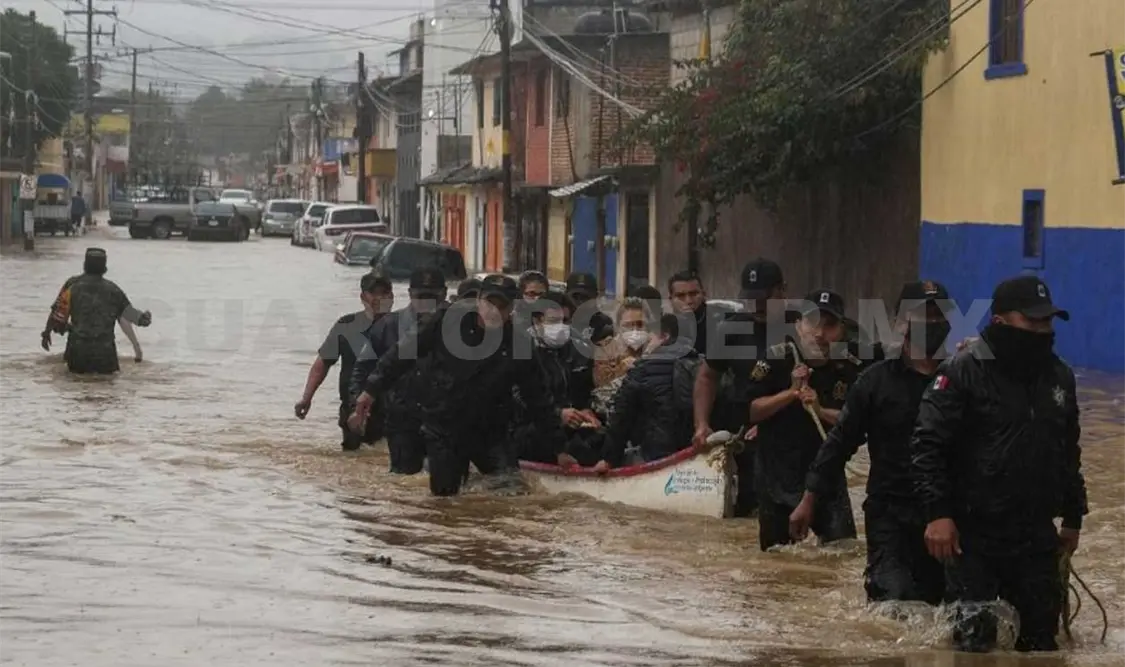 En la primera inundación en Tabasco se apoyaron a 38 mil personas. Twitter
