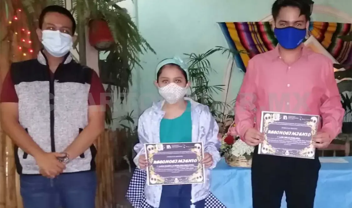 La premiación del Primer Concurso de Calaveritas Literarias. Cortesía