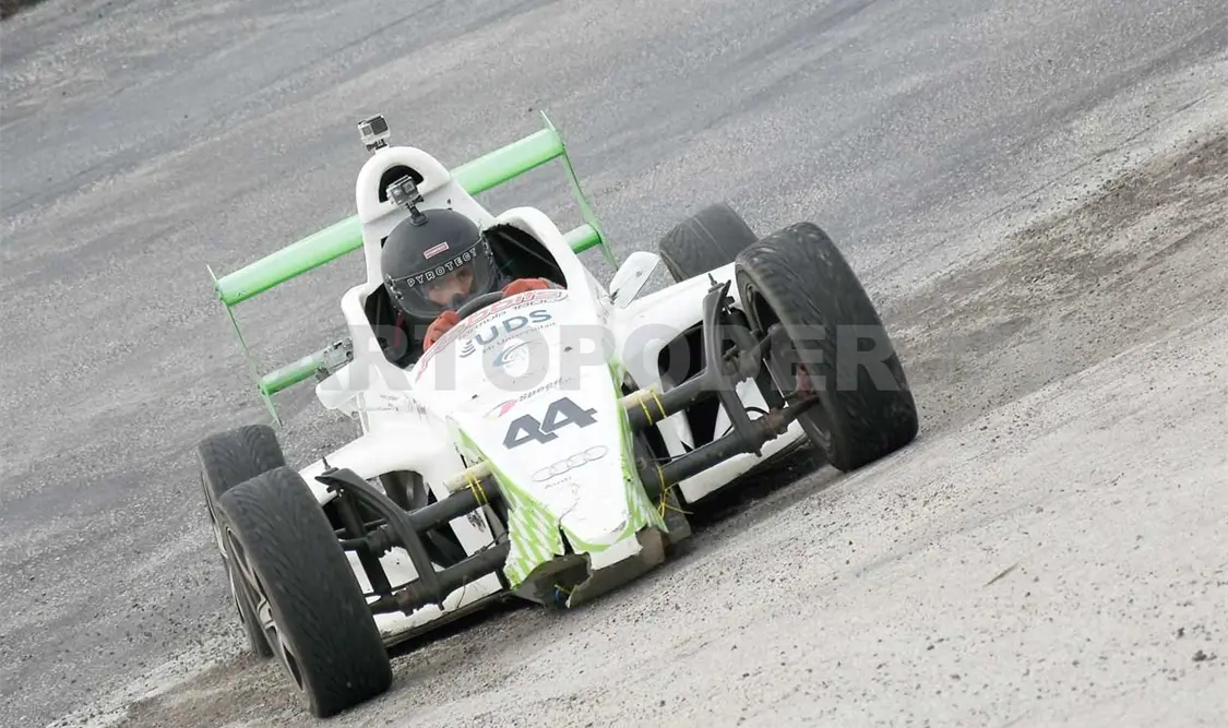 Las altas temperaturas en el motor de los monoplazas también se trasladaron fuera de la pista, con la molestia de varios pilotos. Guillermo Ramos/CP