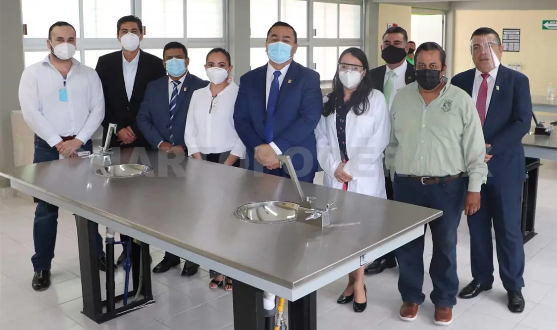 Inauguran laboratorio que permitirá analizar la calidad del agua en la entidad. CP