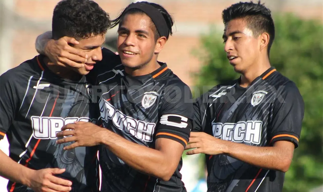 Julio Aguilar Flores, director técnico de Lechuzas de la Universidad Pablo Guardado Chávez, habló antes del choque contra Chifut. Cortesía