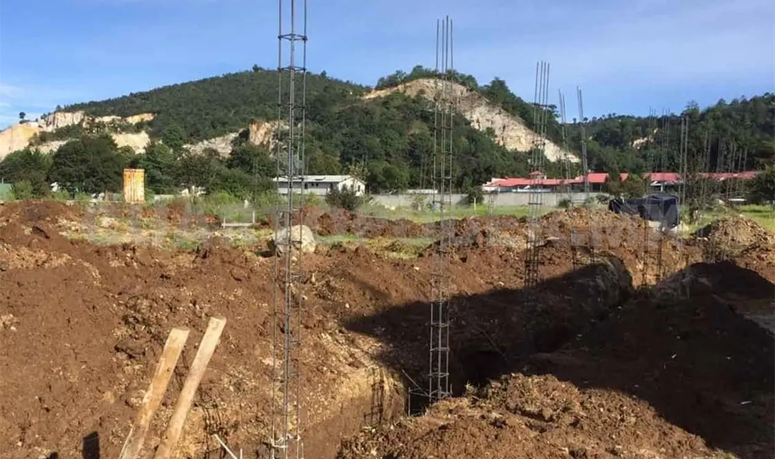 Continúan trabajos de relleno en humedales