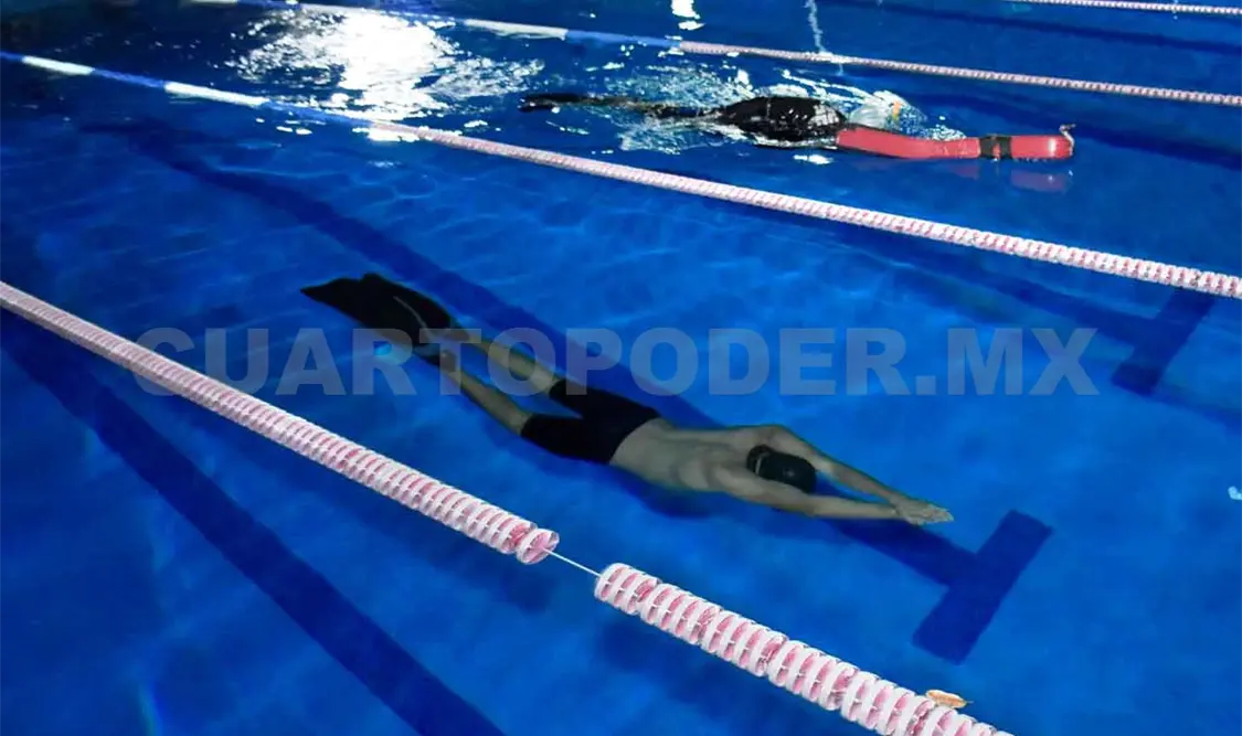 Unicach prepara Torneo de Nado con Aletas