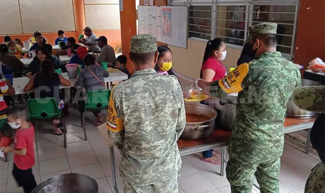 Atienden a cientos de familias que están en los refugios que se establecieron. Cortesía