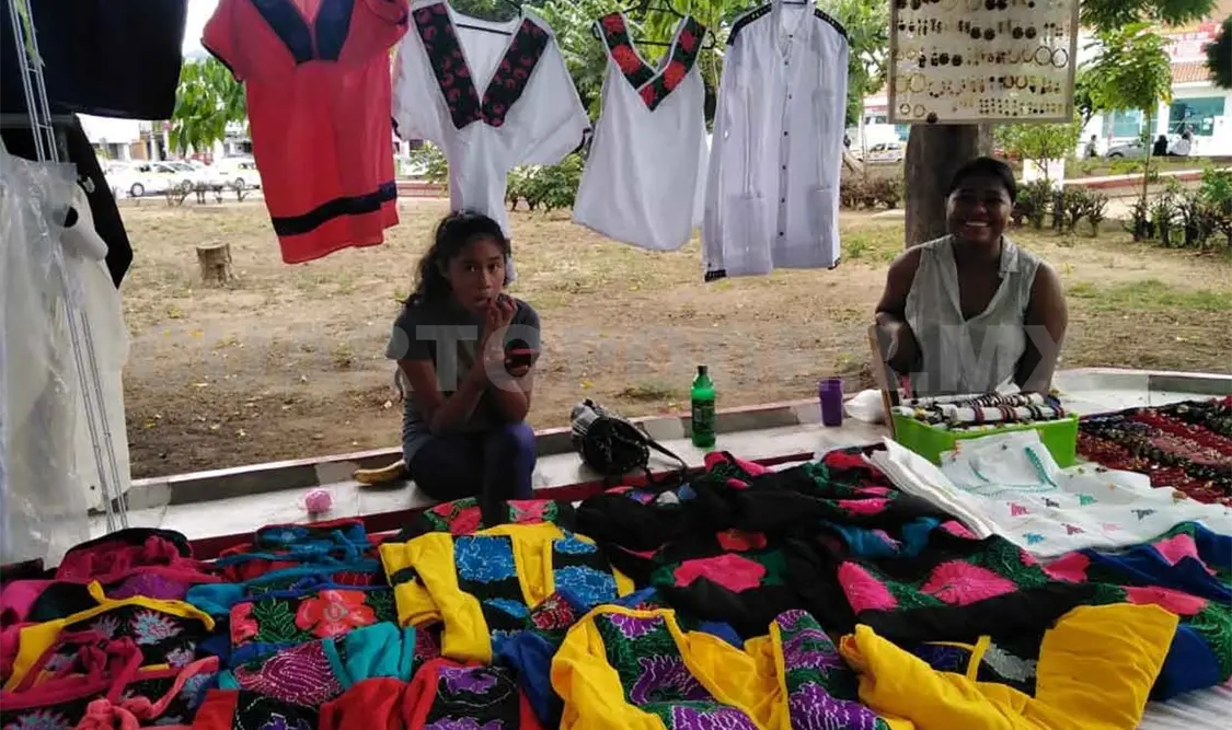 Deslaves impiden participación de artesanos en eventos