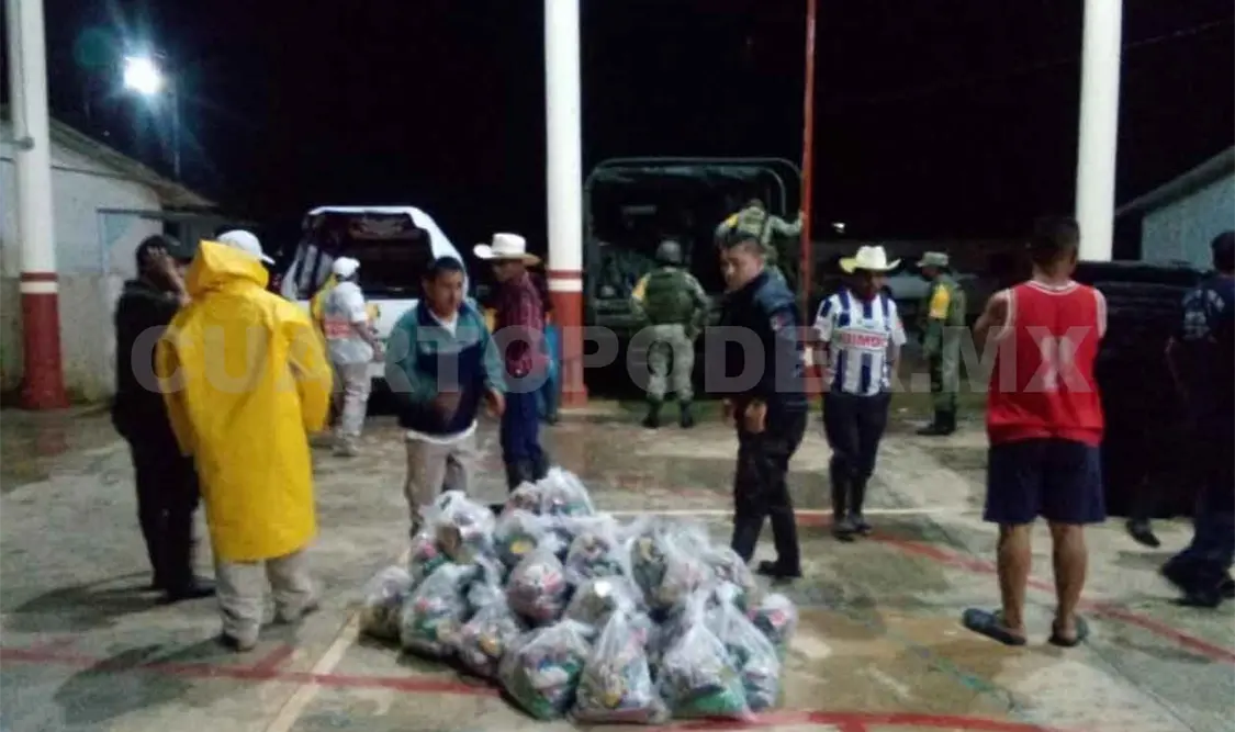 Gobierno y Sedena continúan apoyando a la población