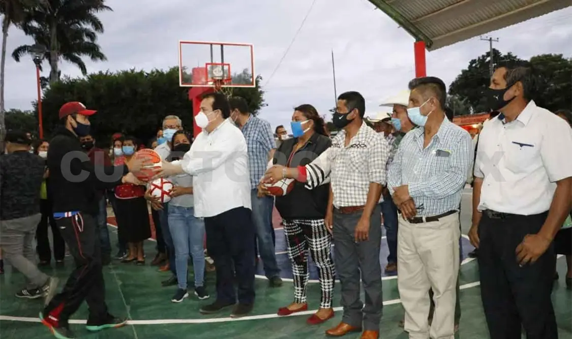 Continúa rehabilitación de casas ejidales