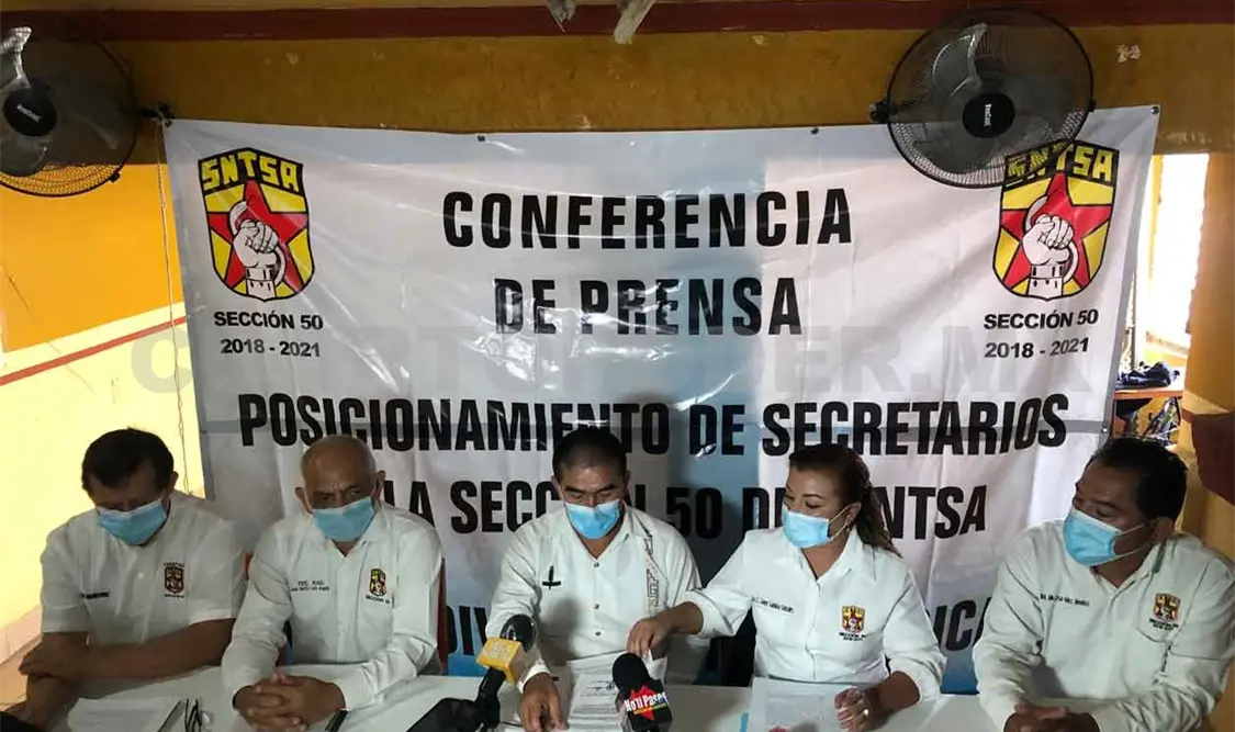Acusan a lideresa sindical por retención de vacunas