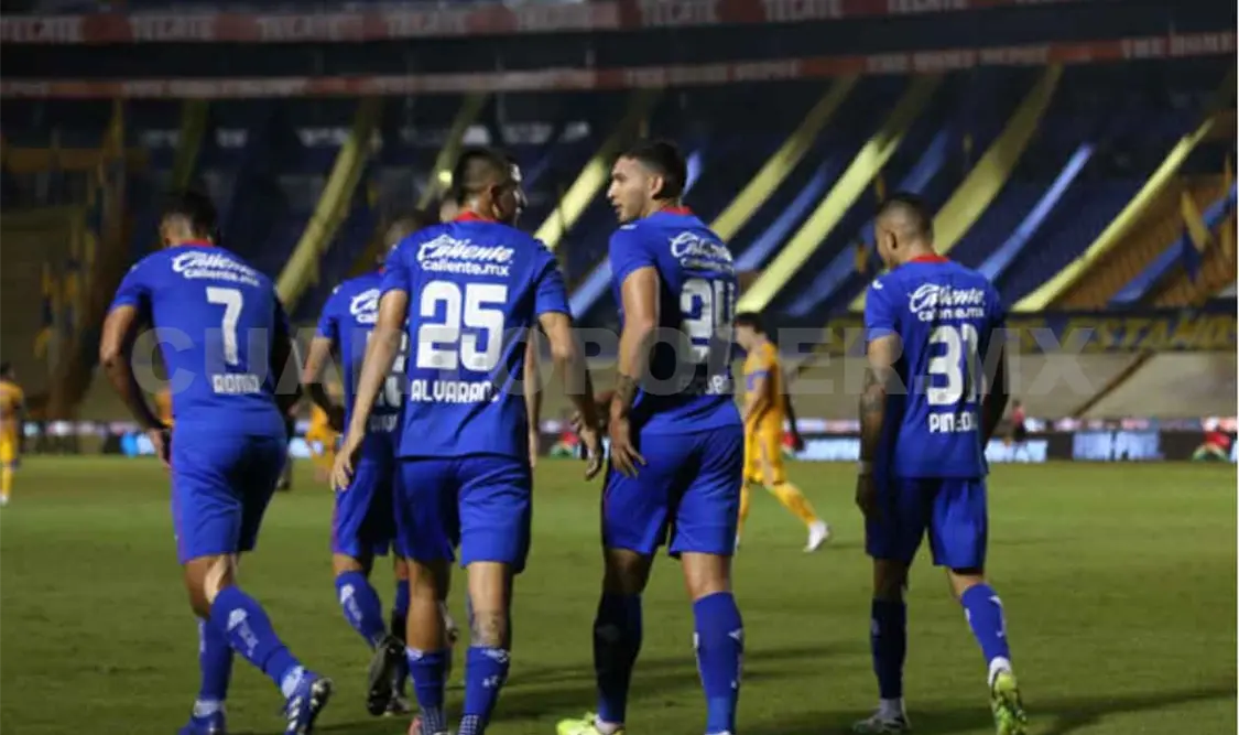 Cruz Azul con pie y medio en semifinales