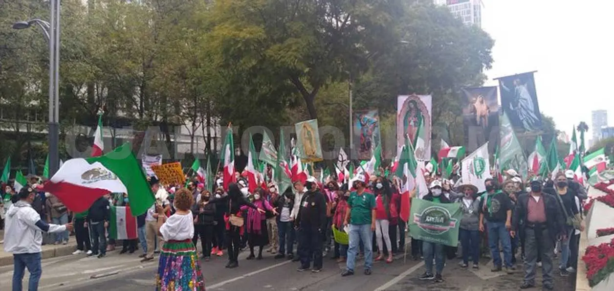 Hace una semana Frenaaa también marchó en la capital del país. Twitter