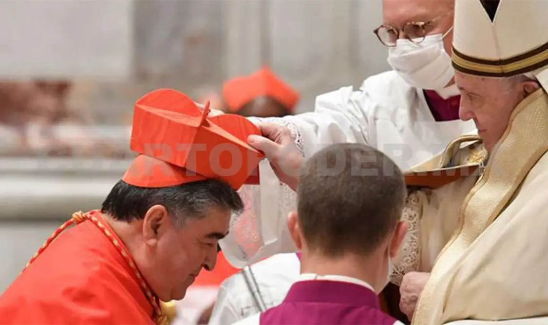 El papá Francisco celebró en la Basílica de San Pedro la ceremonia para el nombramiento de 13 nuevos cardenales, entre ellos el arzobispo mexicano Felipe Arizmendi Esquivel. Twitter