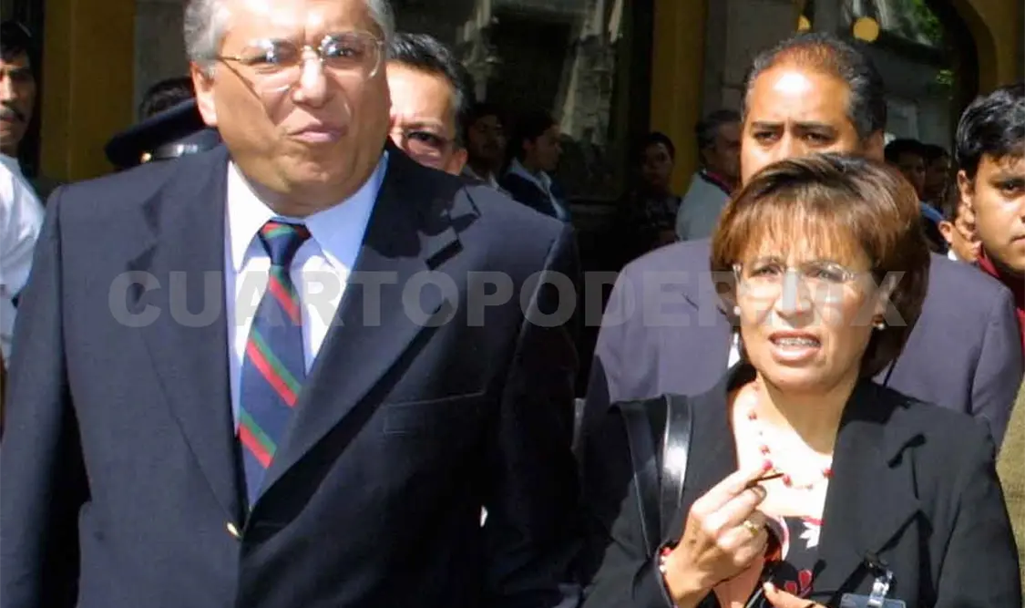 Robles repartió dinero para evitar invasión