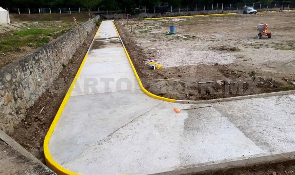 Continúa rehabilitación de espacios públicos