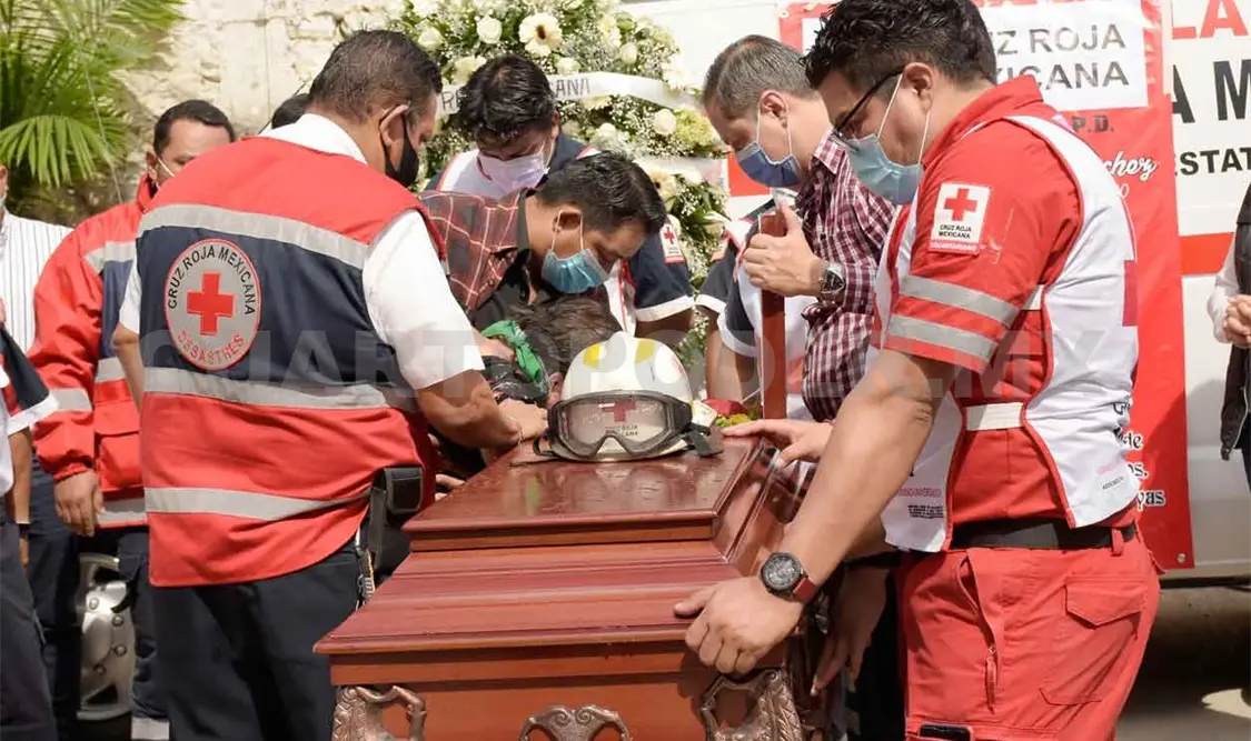 Cruz Roja despide a paramédico ejemplar