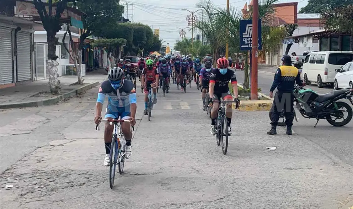 Orcas Giant consigue campeonatos en Ruta