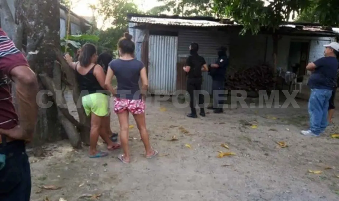 Encuentran a hombre ahorcado en domicilio