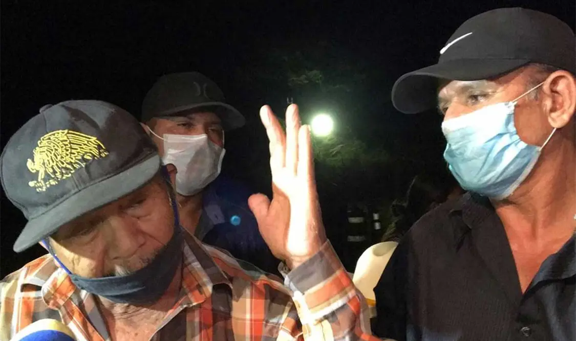 Los comuneros pidieron dialogar con el mandatario cuando cruzó por la comunidad de El Rosario. Cortesía