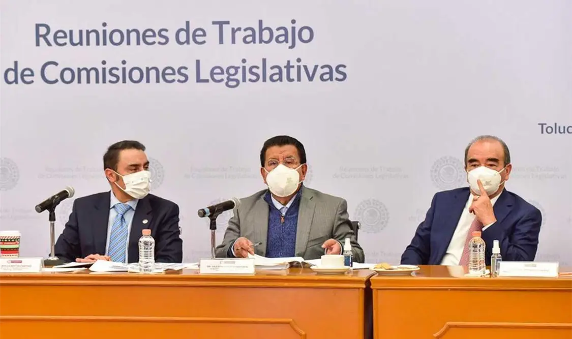 Las Comisiones Unidas de Planeación y Gasto Público y de Finanzas Públicas, se declaro en sesión permanente. Cortesía