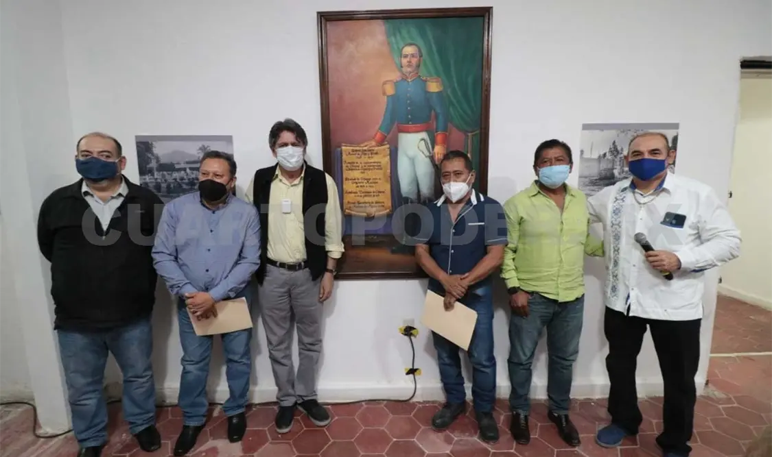 La ceremonia cobró relevancia con la presencia del prebístero José Rivera Cruz, que bendijo este espacio cultural. CP