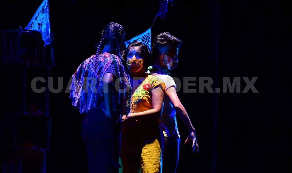 Obra de teatro Las que se quedan, dirigida por Darwin Castillo. Cortesía
