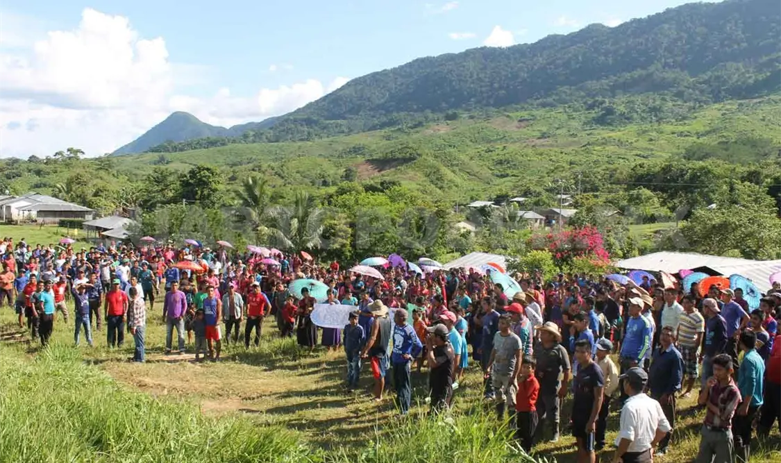Retienen a tres funcionarios y a regidor de Las Margaritas