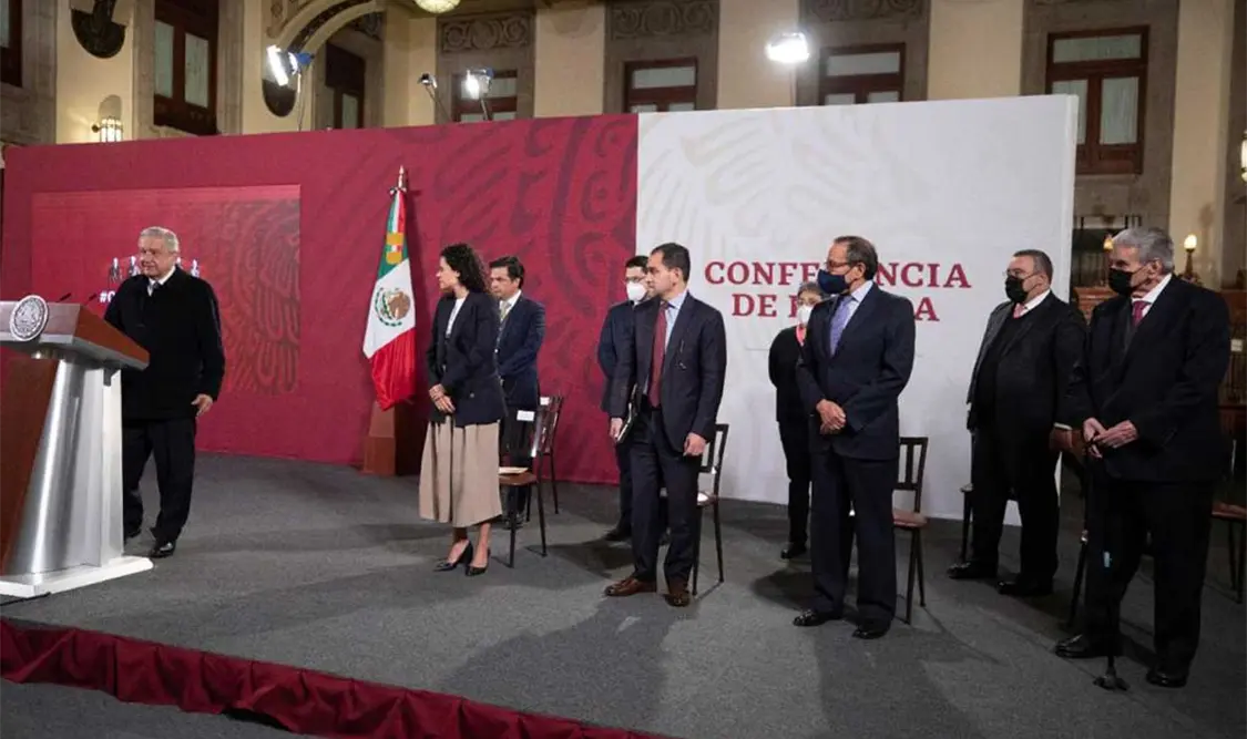 AMLO anuncia acuerdo sobre outsourcing