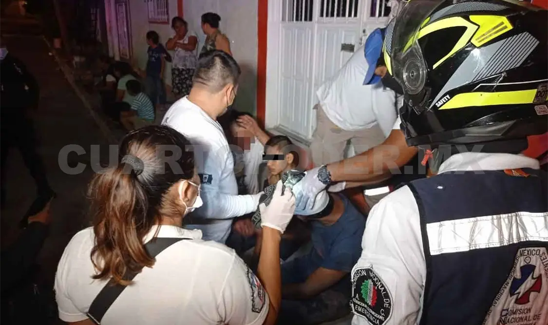Casi linchan a jóvenes tras acusarlos de robo