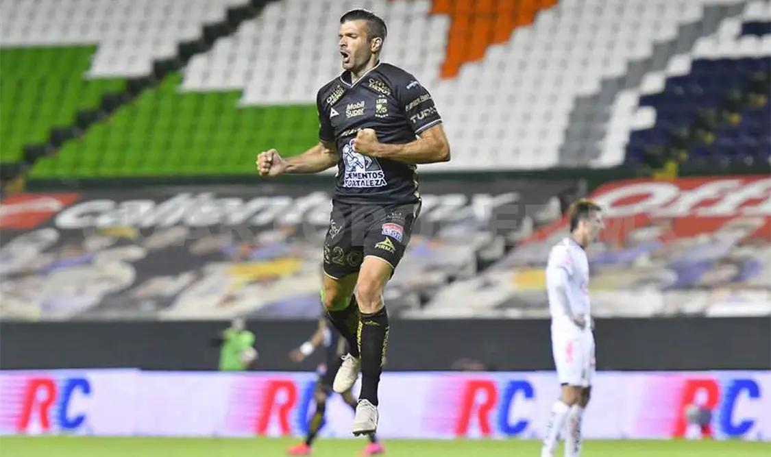 León por fin corona su buen Futbol
