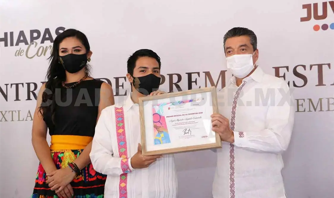 Entrega Escandón Premio Estatal de la Juventud 2020