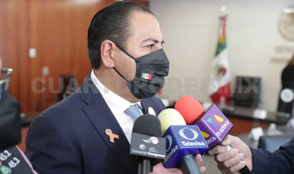 Vacunación debe iniciar con grupos vulnerables
