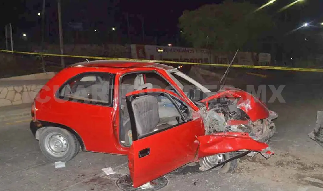Dos mujeres y un conductor sobreviven a accidente