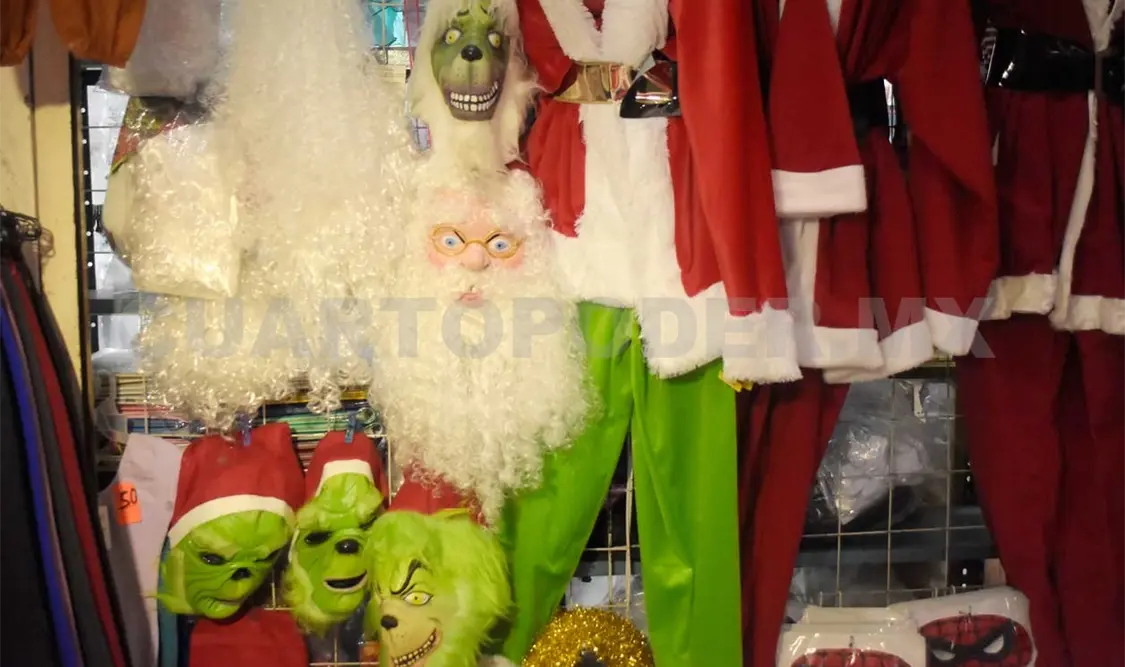 Venta de disfraces navideños baja 70% por falta de clases