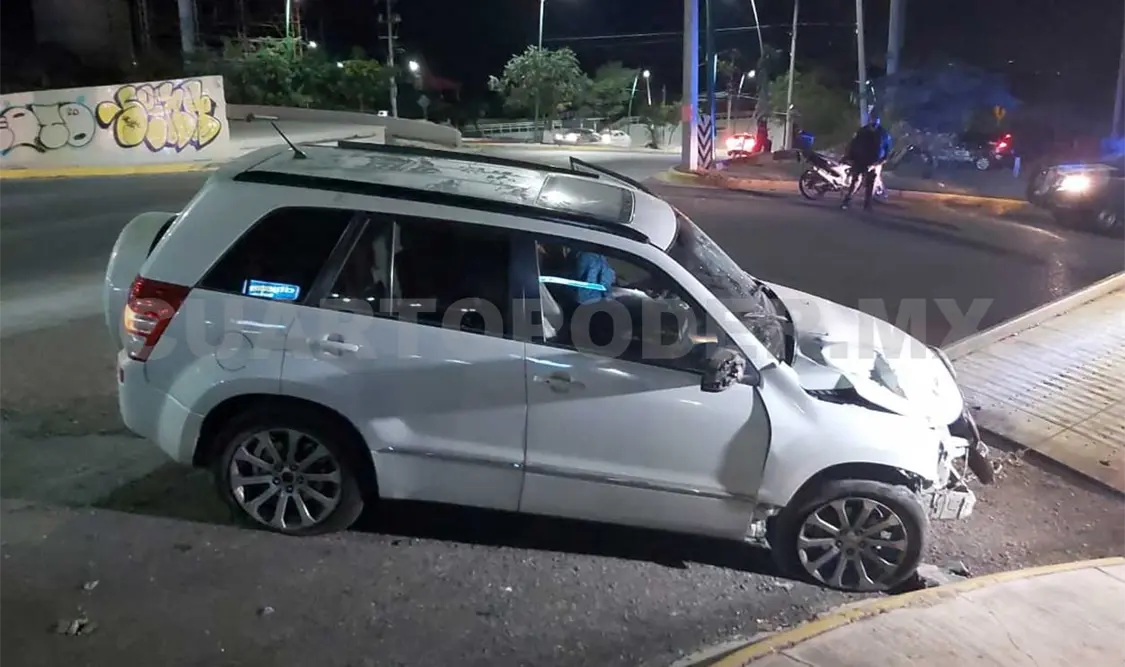 Acelerado chofer sufre aparatosa volcadura