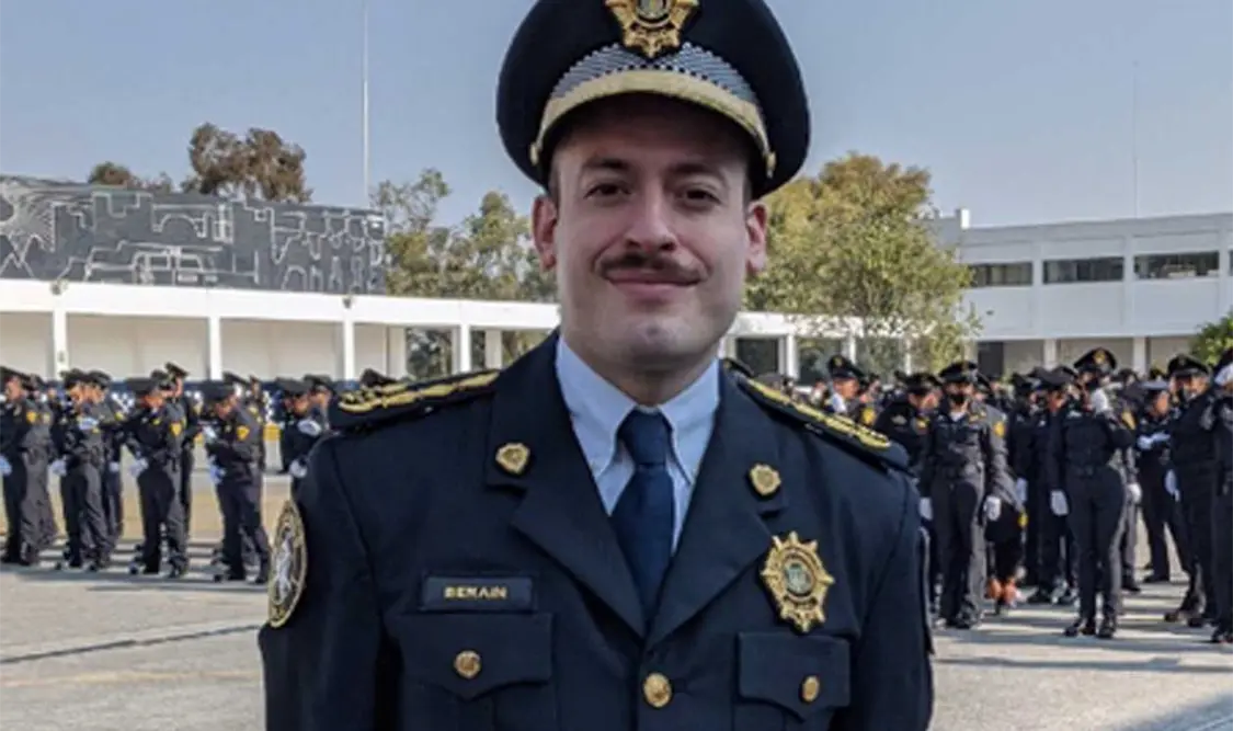 Javier Berain, recién graduado del Diplomado para Mandos Habilitados. Twitter