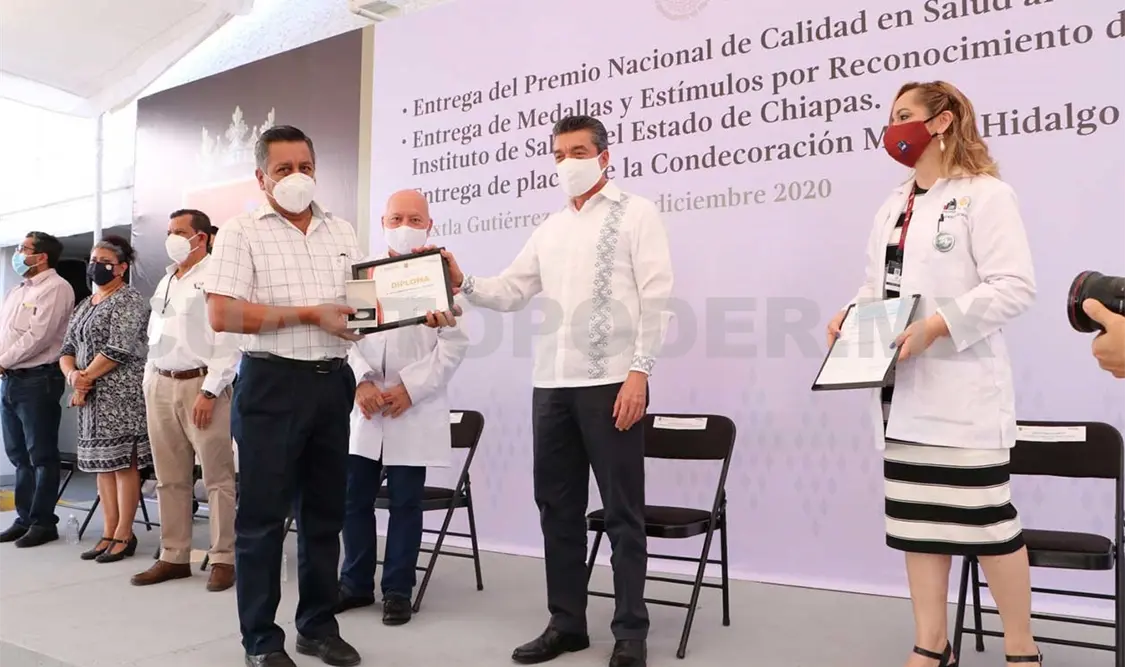 Entregan premio nacional al Laboratorio de Salud